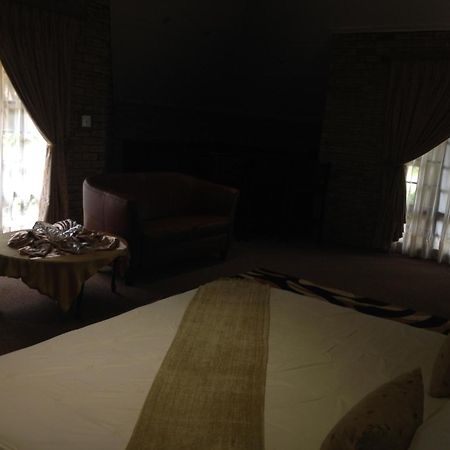 The Waterfront Country Lodge Vaalview Habitación foto